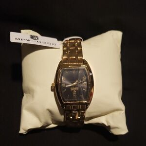 Montres Prestige Women's Gold Watch